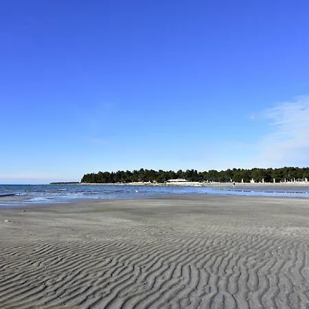 Apartamento Studio-apartment In Der Naehe Des Zentrums Von Umag