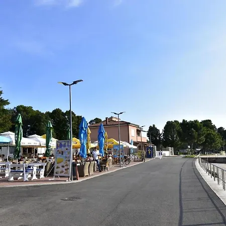 شقة Studio-apartment In Der Naehe Des Zentrums Von *